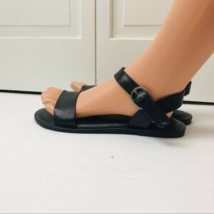206 COLLECTIVE Black Flat Sandals Size 6.5 ❗️PRICE IS FIRM❗️